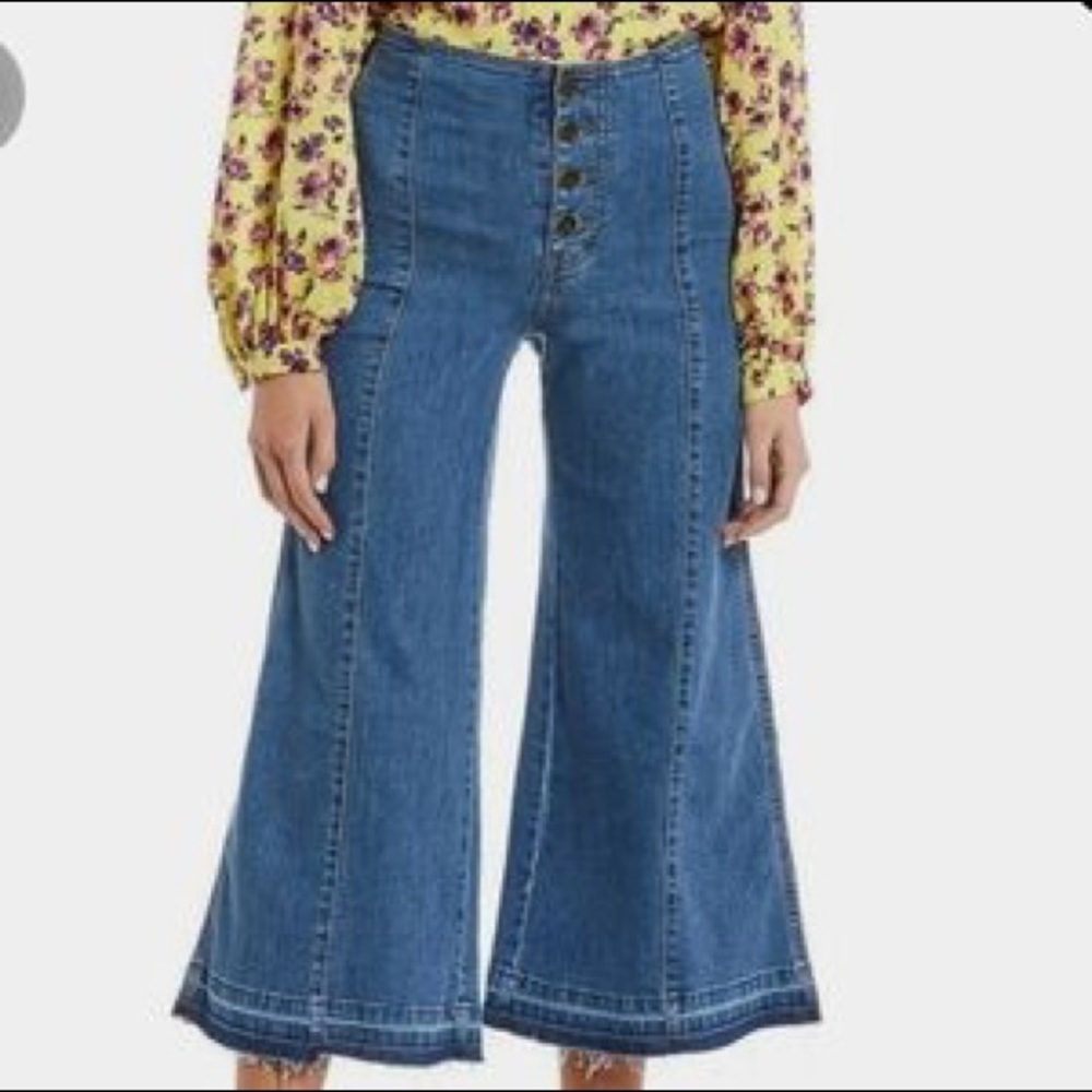 Gianni Bini Button Up Flared Crop Jeans